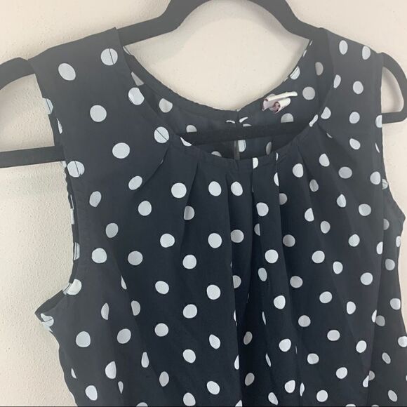 SALE❤️Merona small sleeveless polka dot blouse (J1) - Picture 3 of 8